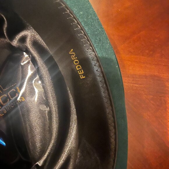 Ferrecci Green Wool Fedora Hat With Red Feather Accent Stylish Formal Design For - Picture 11 of 16